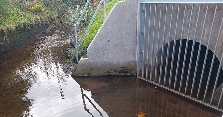showing a newly installed CSO on a river at Pottery Street Greenock