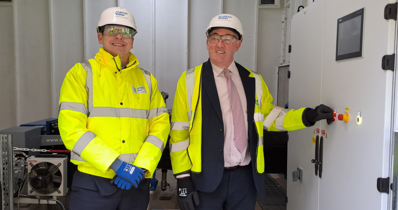 L-R Alex Plant and Paul McLennan officially switch on the hydro scheme